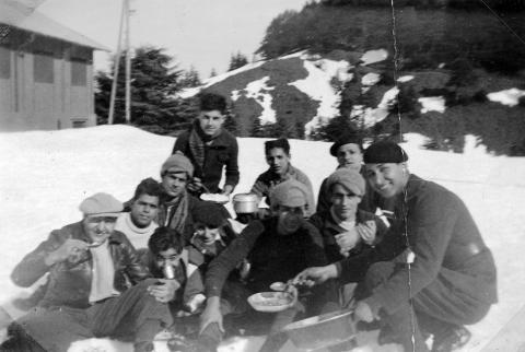 <a href="/fr/2934">Membres du mouvement de jeunesse Beitar, Afrique du Nord, années 1940</a>